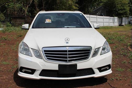 Arctic White 2010 Mercedes-Benz E-Class 4MATIC