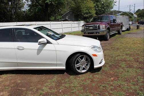 Arctic White 2010 Mercedes-Benz E-Class 4MATIC