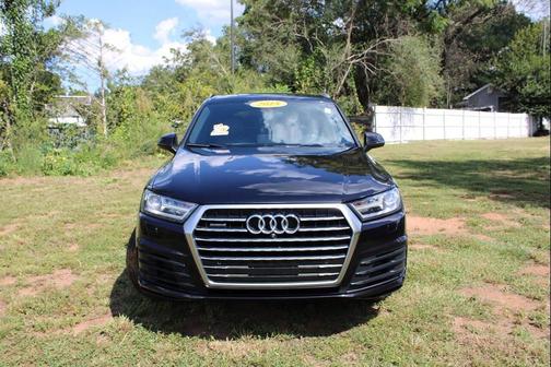 Orca Black Metallic 2018 Audi Q7 3.0T Prestige