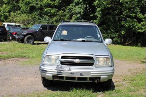 2004 Chevrolet Tracker LT
