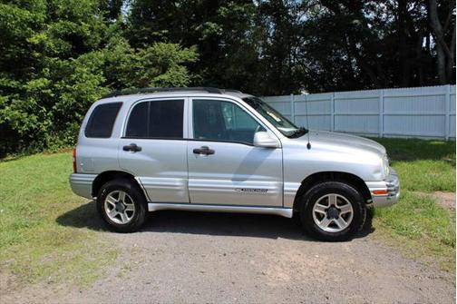 2004 Chevrolet Tracker LT