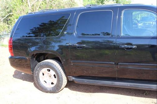 Black 2011 Chevrolet Suburban 1500 LT