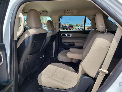 Oxford White 2020 Ford Explorer XLT