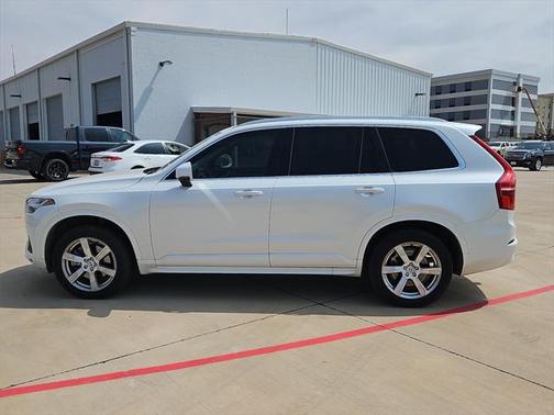 2023 Volvo XC90 B5 Core