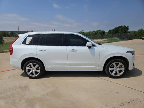 2023 Volvo XC90 B5 Core