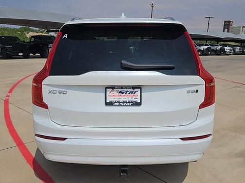2023 Volvo XC90 B5 Core
