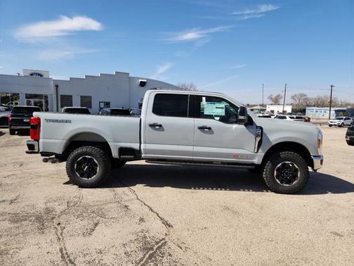 2025 Ford F-250 Platinum