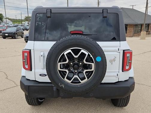 2024 Ford Bronco Outer Banks
