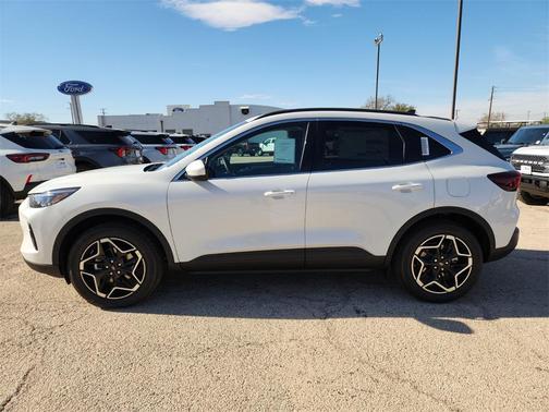 2026 Ford Escape Platinum