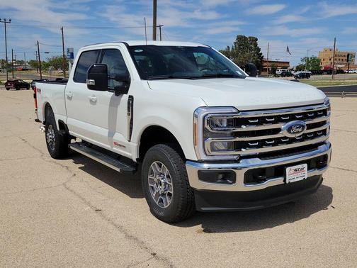 Star White Metallic Tri-Coat 2026 Ford F-250 Lariat
