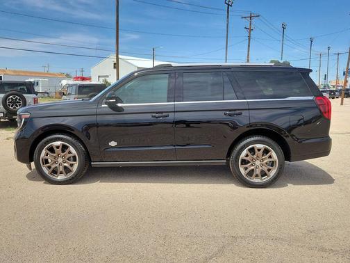 Agate Black Metallic 2026 Ford Expedition King Ranch