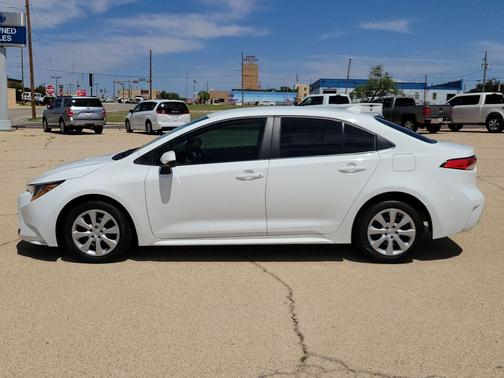 Ice Cap 2024 Toyota Corolla LE