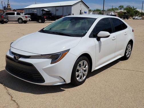 Ice Cap 2024 Toyota Corolla LE