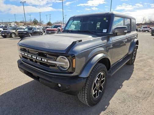 2024 Ford Bronco Outer Banks