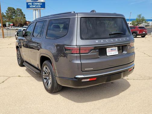 Baltic Gray Metallic Clearcoat 2023 Jeep Wagoneer Series I 4x4