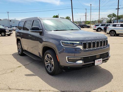 Baltic Gray Metallic Clearcoat 2023 Jeep Wagoneer Series I 4x4