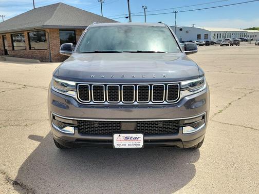 Baltic Gray Metallic Clearcoat 2023 Jeep Wagoneer Series I 4x4