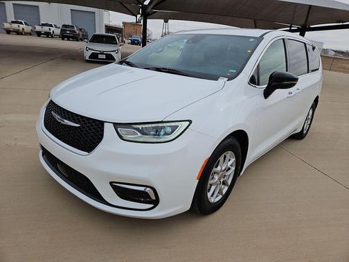 2025 Chrysler Pacifica L