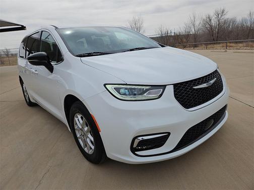 2025 Chrysler Pacifica L