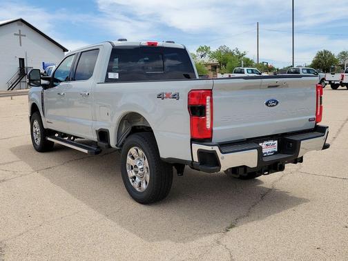 Avalanche 2026 Ford F-250 Lariat