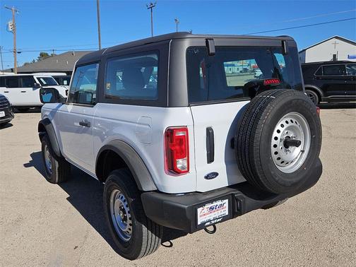 2025 Ford Bronco Base