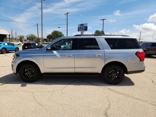 Iconic Silver Metallic 2024 Ford Expedition Max XLT