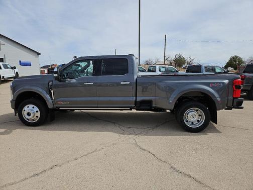 2026 Ford F-450 Platinum