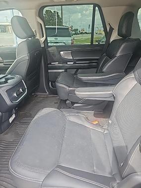 Black Metallic 2025 Ford Expedition Platinum