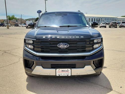 Black Metallic 2025 Ford Expedition Platinum