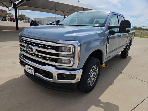Glacier Gray Metallic Tri-Coat 2026 Ford F-250 Lariat