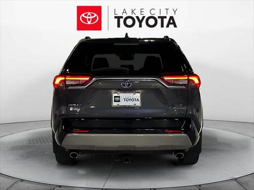 2022 Toyota RAV4 Hybrid SE
