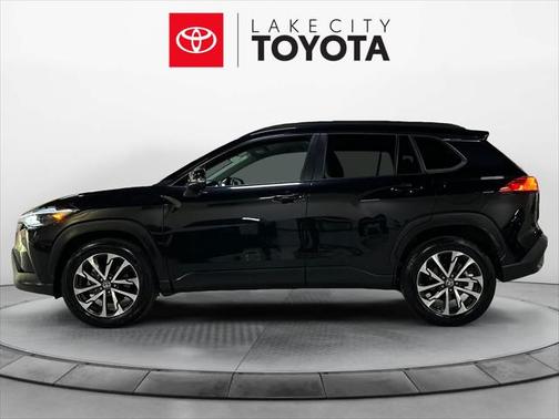 2024 Toyota Corolla Cross XLE