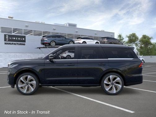 Infinite Black Metallic 2026 Lincoln Navigator Black Label