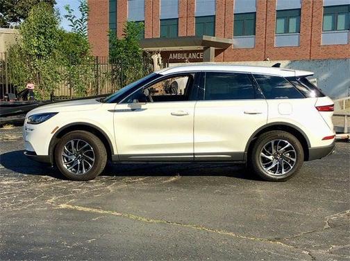 2022 Lincoln Corsair Standard