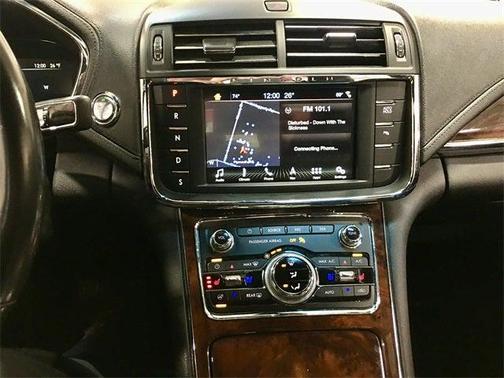 2017 Lincoln Continental Reserve