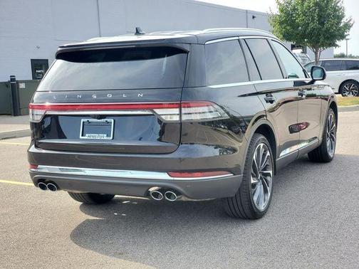 Infinite Black Metallic Clearcoat 2024 Lincoln Aviator Reserve AWD