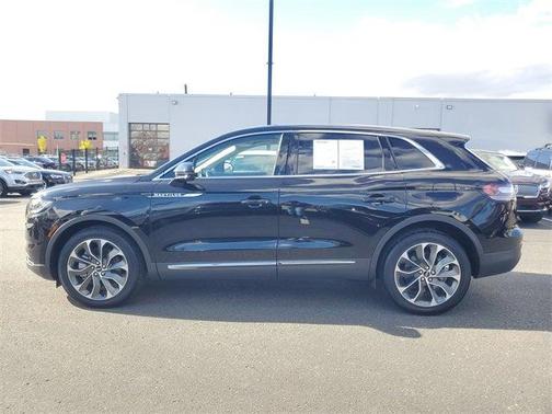 2023 Lincoln Nautilus Reserve