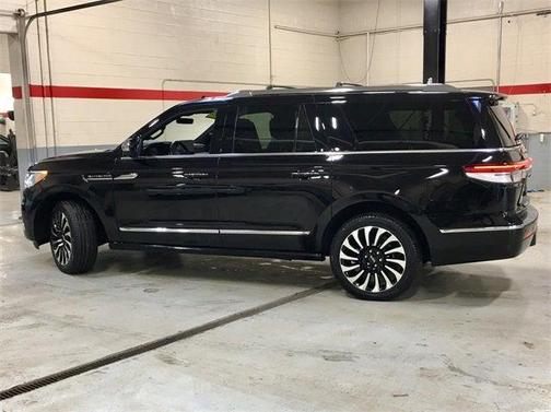 2023 Lincoln Navigator Black Label