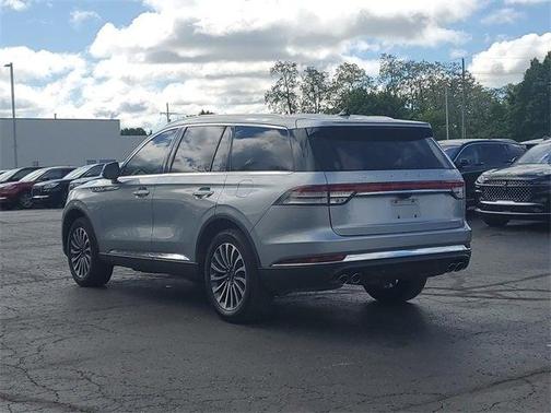 2022 Lincoln Aviator Standard AWD