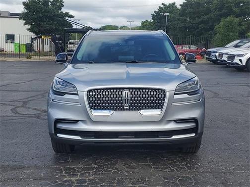 2022 Lincoln Aviator Standard AWD