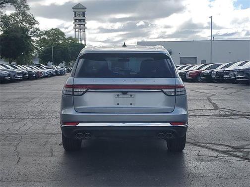 2022 Lincoln Aviator Standard AWD