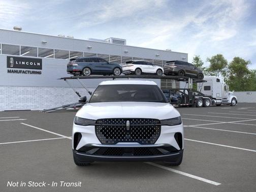 White Platinum Metallic Tri-Coat 2026 Lincoln Nautilus Premiere