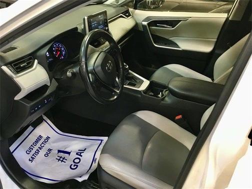 2019 Toyota RAV4 XLE Premium