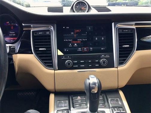 2017 Porsche Macan Base