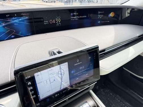 White Platinum Metallic Tri-Coat 2024 Lincoln Nautilus Black Label