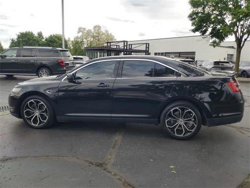 2017 Ford Taurus SHO