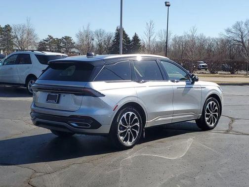 2024 Lincoln Nautilus Reserve