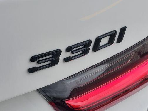 Alpine White 2022 BMW 330 xDrive