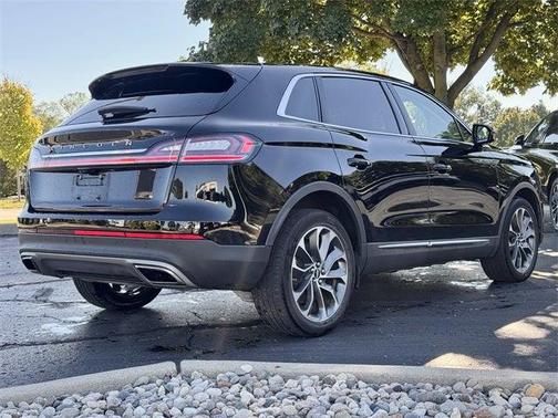 2022 Lincoln Nautilus Reserve