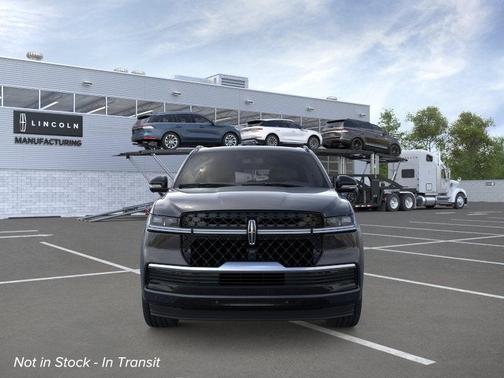 Infinite Black Metallic 2026 Lincoln Navigator Reserve